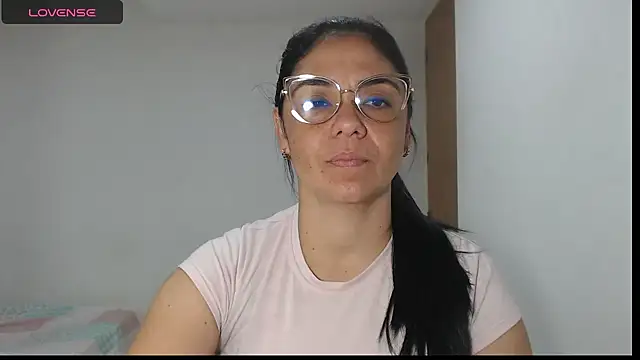 Snapshot of selena_ferri chatting on October 27, 8:10 pm selena ferri online show from October 27, 8:10 pm