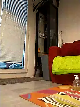 milosek81 online show from December 14, 2:44 pm