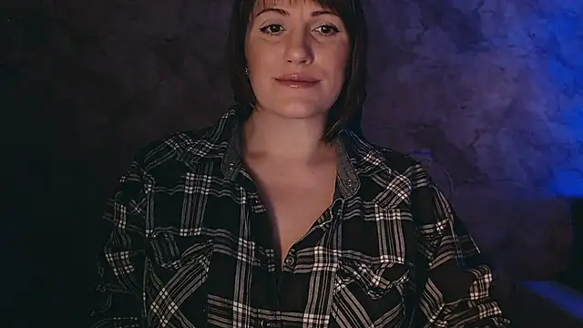 Snapshot of _letty_ chatting on February 13, 8:34 pm letty online show from February 13, 8:34 pm