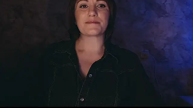 Snapshot of _letty_ chatting on February 27, 11:59 pm letty online show from February 27, 11:59 pm