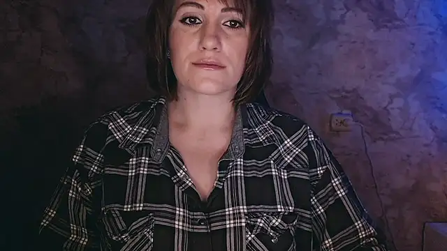 Snapshot of _letty_ chatting on January 4, 9:41 pm letty online show from January 4, 9:41 pm