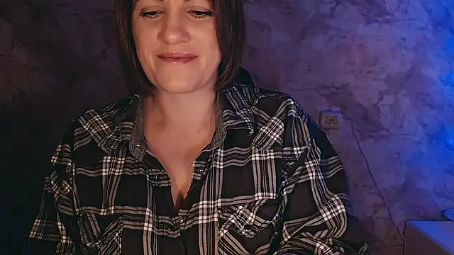 Snapshot of _letty_ chatting on December 14, 9:24 pm letty online show from December 14, 9:24 pm