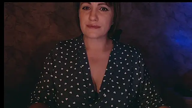 Snapshot of _letty_ chatting on October 17, 10:11 pm letty online show from October 17, 10:11 pm