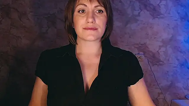 Snapshot of _letty_ chatting on December 19, 11:35 pm letty online show from December 19, 11:35 pm