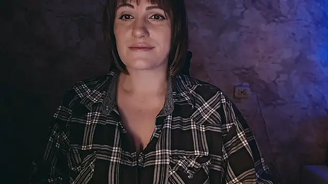 Snapshot of _letty_ chatting on January 10, 9:53 pm letty online show from January 10, 9:53 pm