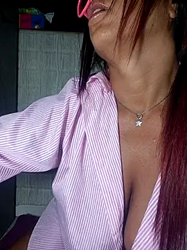 Snapshot of allyson22andy chatting on November 27, 9:37 pm allyson22andy online show from November 27, 9:37 pm