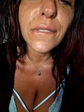 Snapshot of allyson22andy chatting on November 11, 9:42 pm allyson22andy online show from November 11, 9:42 pm