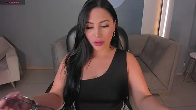 MiaRoberts1 online show from November 25, 5:57 pm