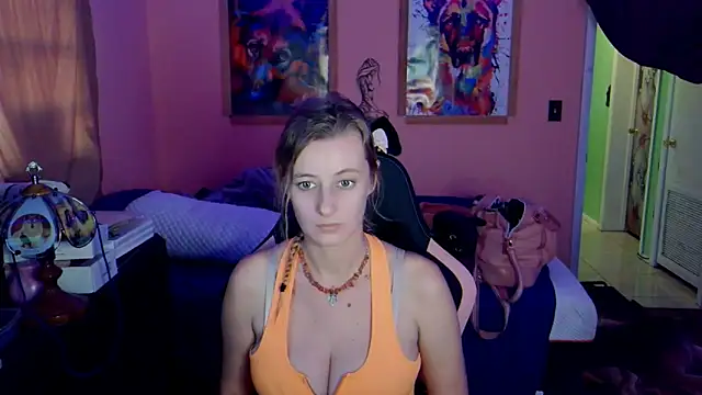 Snapshot of AsiaGoesPro chatting on December 4, 1:43 pm AsiaGoesPro online show from December 4, 1:43 pm