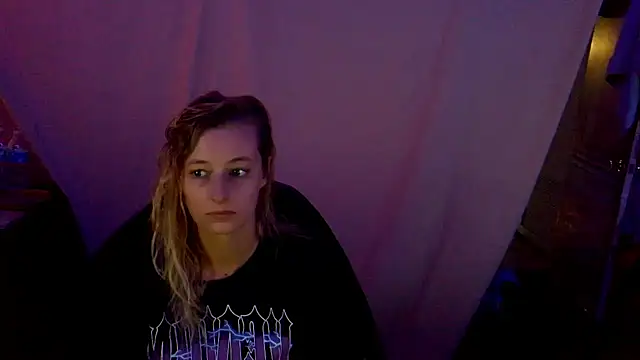 Snapshot of AsiaGoesPro chatting on October 25, 1:56 pm AsiaGoesPro online show from October 25, 1:56 pm