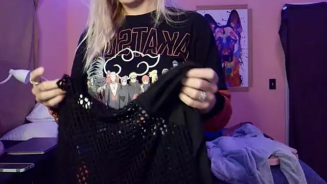 Snapshot of AsiaGoesPro chatting on October 31, 4:20 am AsiaGoesPro online show from October 31, 4:20 am