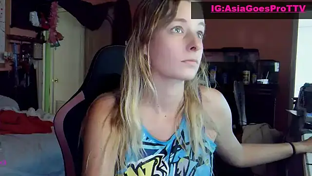 Snapshot of AsiaGoesPro chatting on July 29, 1:32 pm AsiaGoesPro online show from July 29, 1:32 pm
