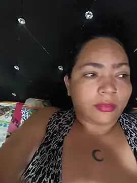 Snapshot of NIKOLE1301 chatting on June 5, 2:34 pm NIKOLE1301 online show from June 5, 2:34 pm