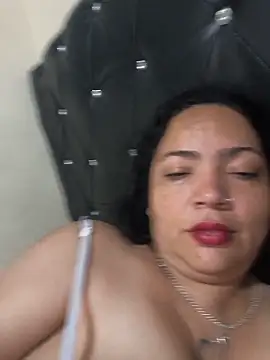 Snapshot of NIKOLE1301 chatting on June 19, 2:34 pm NIKOLE1301 online show from June 19, 2:34 pm
