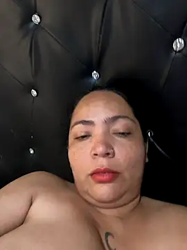 Snapshot of NIKOLE1301 chatting on April 24, 3:36 pm NIKOLE1301 online show from April 24, 3:36 pm