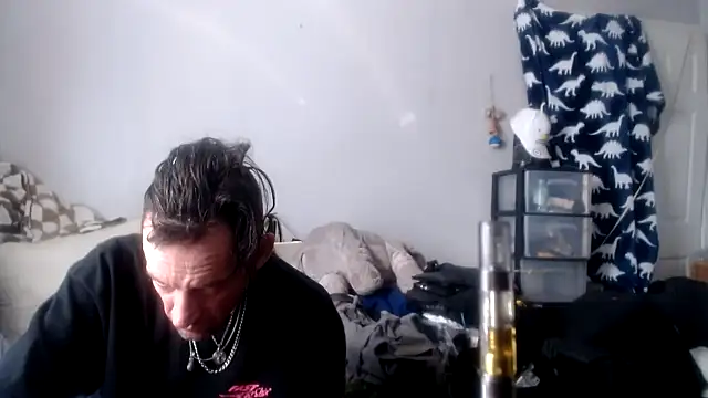 Snapshot of lickthecat chatting on October 10, 9:48 pm lickthecat online show from October 10, 9:48 pm