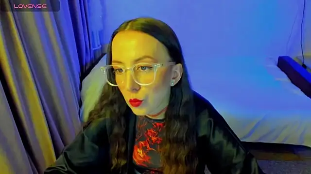 CurlySteph online show from April 30, 7:21 pm