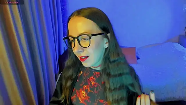 CurlySteph online show from October 4, 6:42 pm