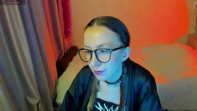 CurlySteph online show from October 12, 2:51 pm