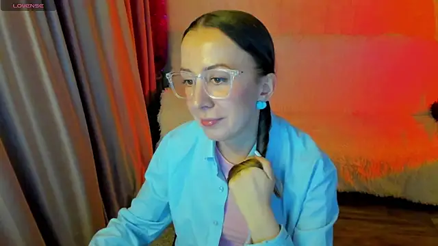 CurlySteph online show from November 24, 5:35 pm