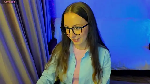 CurlySteph online show from October 28, 4:50 pm