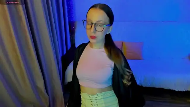 CurlySteph online show from October 11, 4:41 pm