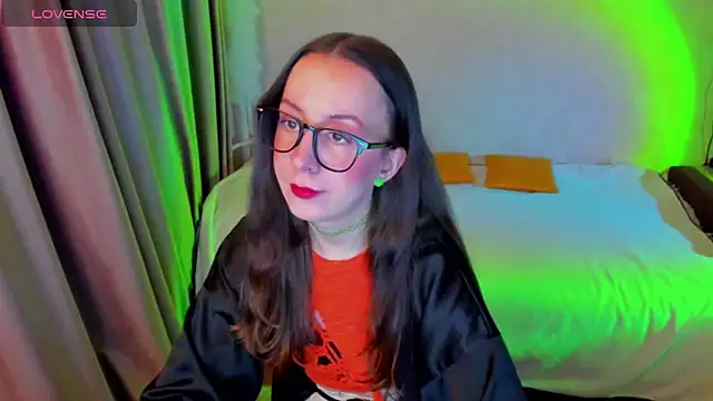 CurlySteph online show from February 13, 7:03 pm