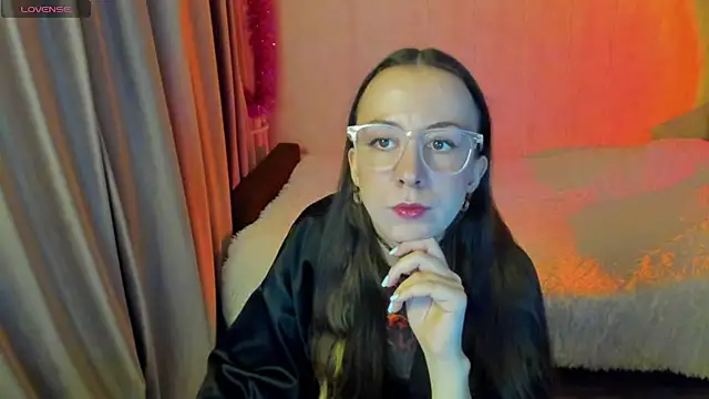 CurlySteph online show from November 8, 4:54 pm