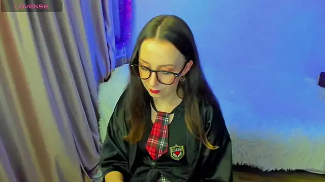 CurlySteph online show from January 18, 5:05 pm