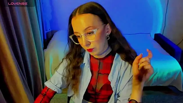 CurlySteph online show from June 7, 7:19 pm