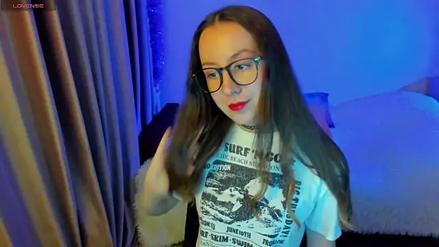 CurlySteph online show from October 5, 4:31 pm