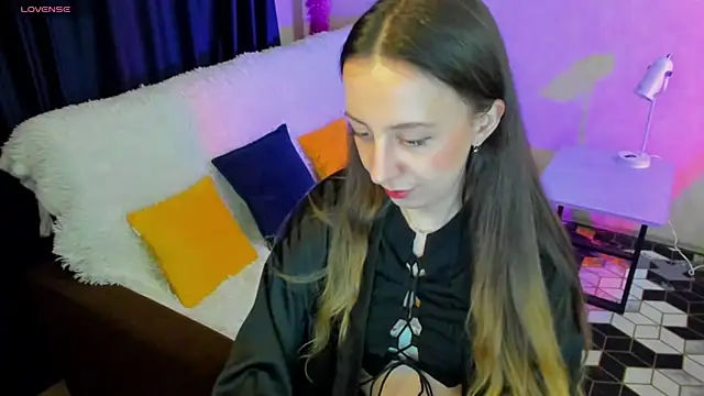 CurlySteph online show from March 18, 7:12 pm