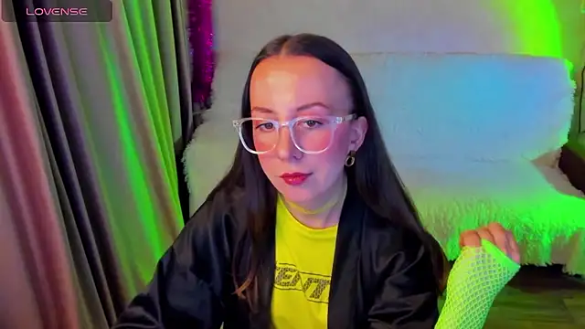 CurlySteph online show from January 8, 5:19 pm