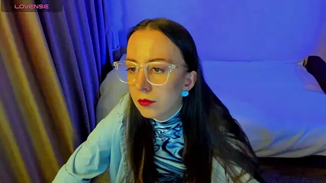 CurlySteph online show from April 15, 8:20 pm