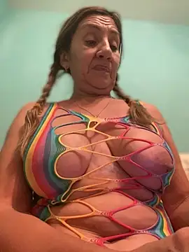 camelia3 online show from May 17, 11:38 pm