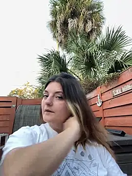 Snapshot of magicsparkles chatting on November 4, 10:13 pm magicsparkles online show from November 4, 10:13 pm