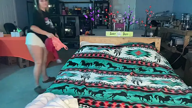 Snapshot of magicsparkles chatting on October 8, 3:08 am magicsparkles online show from October 8, 3:08 am