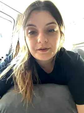 Snapshot of magicsparkles chatting on October 1, 6:34 pm magicsparkles online show from October 1, 6:34 pm