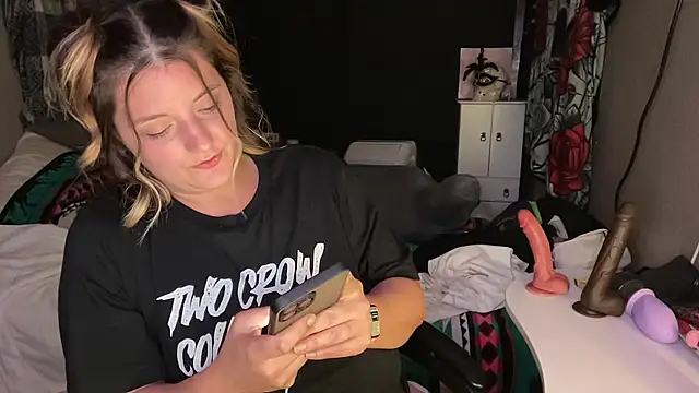 magicsparkles online show from December 19, 12:25 am