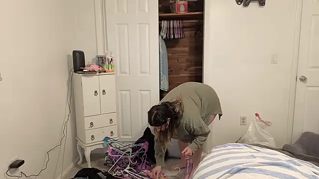 magicsparkles online show from April 2, 3:46 am