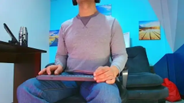 Snapshot of juanses_n_toro chatting on November 14, 12:42 pm juanses n toro online show from November 14, 12:42 pm