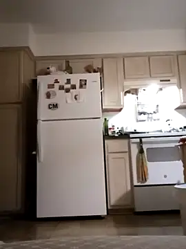 BigButtBetaBoi online show from April 5, 9:38 am