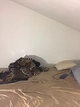 BigButtBetaBoi online show from February 15, 9:30 am