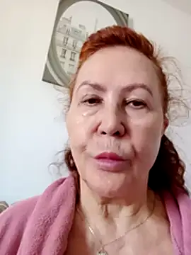 Hottie-Mom online show from April 22, 9:05 am