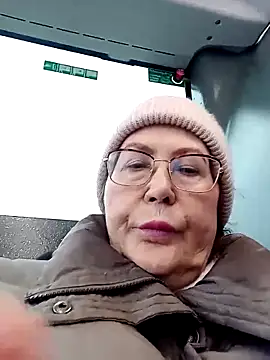 Hottie-Mom online show from February 12, 10:48 am