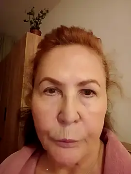 Hottie-Mom online show from October 8, 9:37 pm