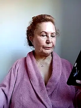 Hottie-Mom online show from September 28, 9:49 am