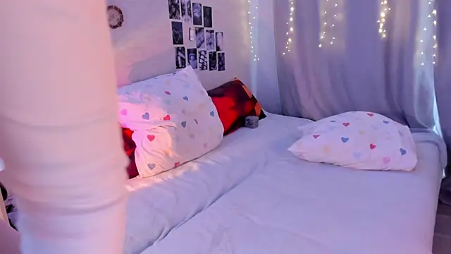 YunaPeace online show from March 27, 8:59 am