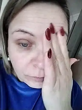 EvaCristal online show from February 8, 9:07 am