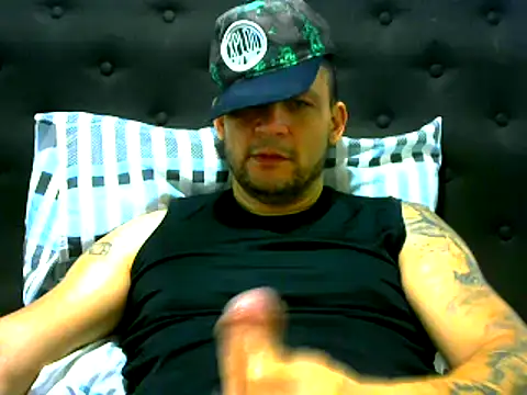 Snapshot of altenori112 chatting on October 2, 3:48 pm altenori112 online show from October 2, 3:48 pm